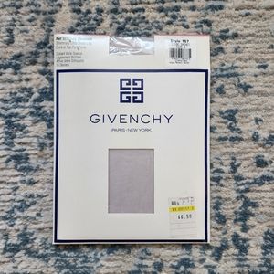 VINTAGE GIVENCHY LILAC SACHET PANTYHOSE